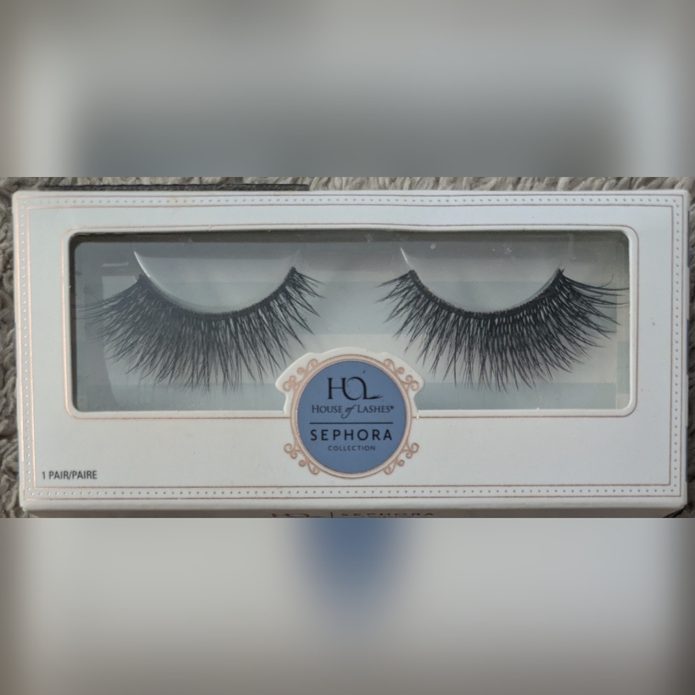 House of Lashes Black Voluminous Eyelashes
